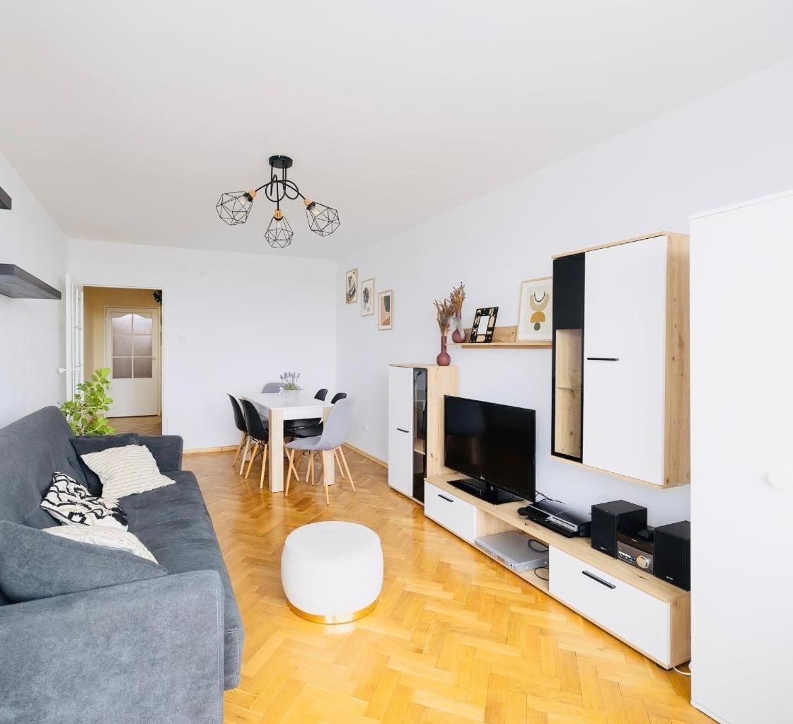 Appartamento Apartament 2 Pokoje Blisko Morza 1500 Metrow W Gdansku Esterno foto